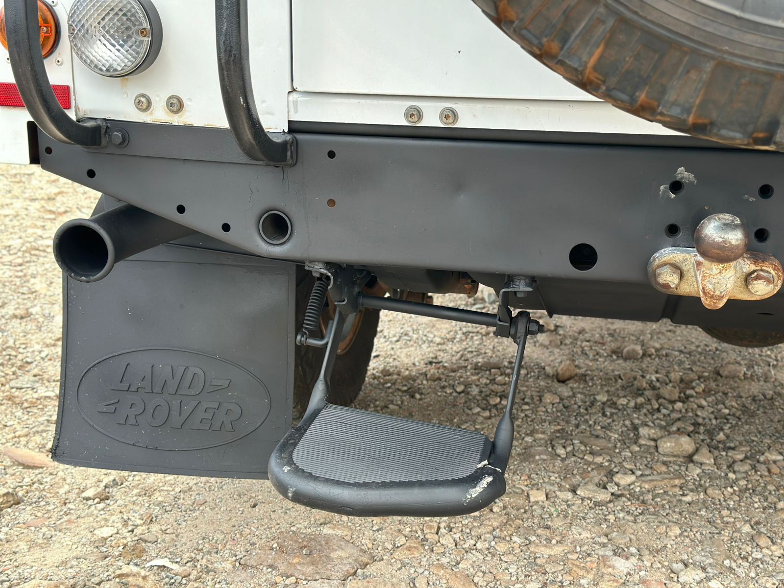 Land Rover Puma Defender 2012 - Image 4