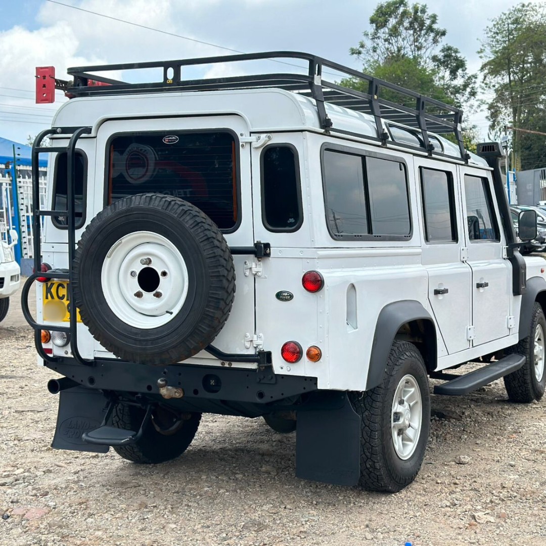 Land Rover Puma Defender 2012 - Image 5
